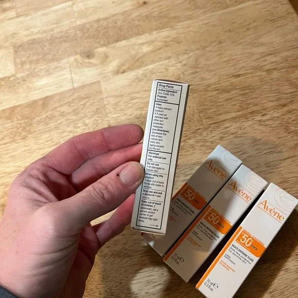 4x - 0.3 FL oz Avene Multi-Defense Fluid Daily Face Protection lotion SPF 50 - Picture 4 of 4